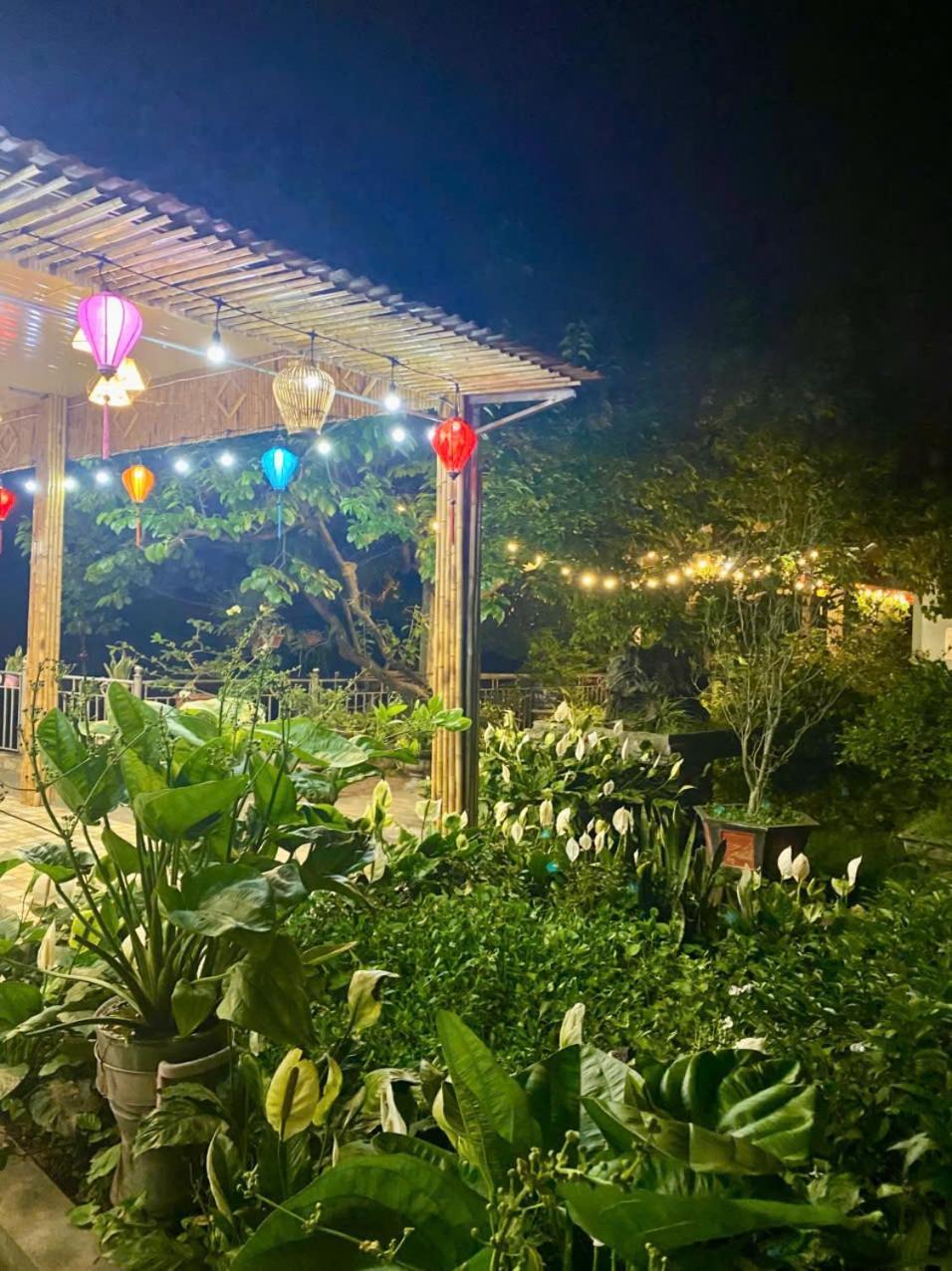 Blue Garden Homestay Нин Бин Екстериор снимка